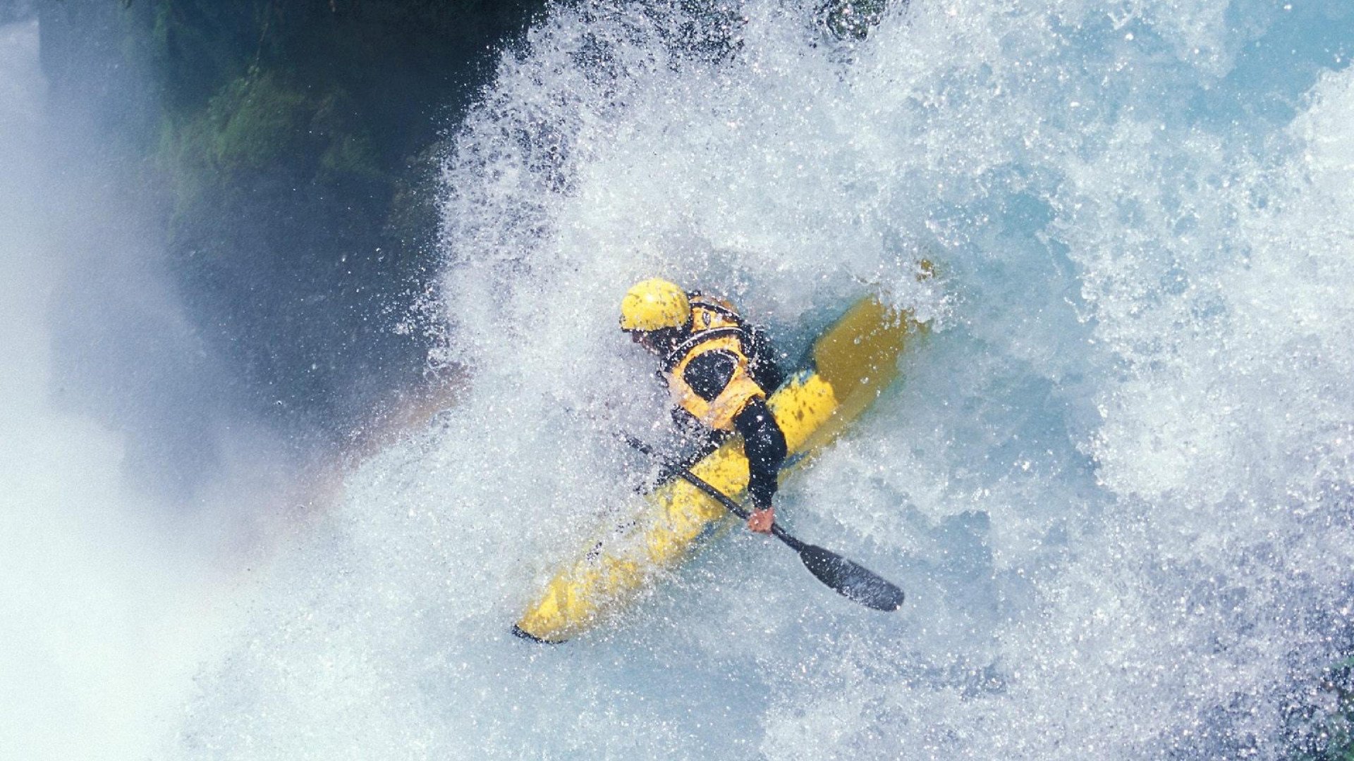 “2025世界运动会：四川省体育馆拳击赛场上演世界顶级拳手对决”